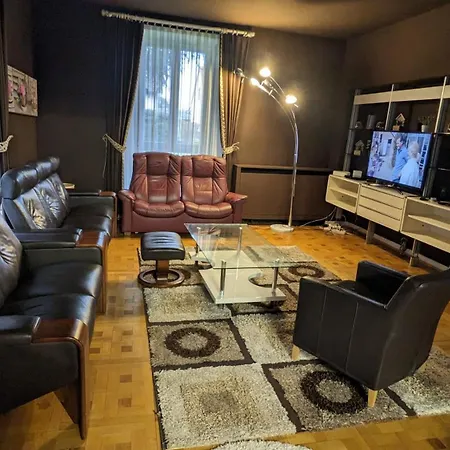 Willa Domain La Rosiere Jusqu'a 50 Personnes Piscine Tennis Et Basket Diemeringen