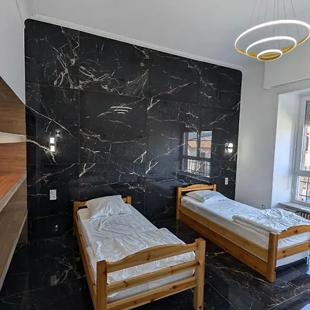 Domain La Rosiere Jusqu'a 50 Personnes Piscine Tennis Et Basket