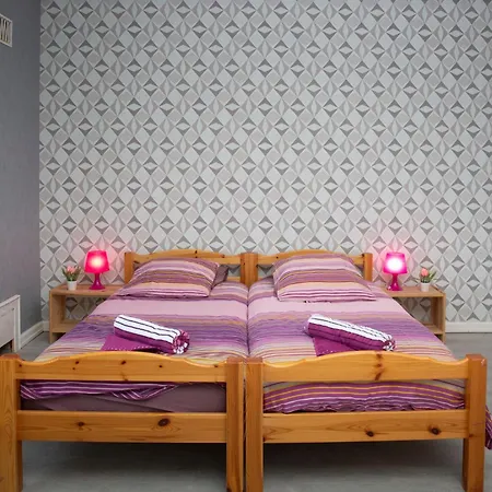 Domain La Rosiere Jusqu'a 50 Personnes Piscine Tennis Et Basket Willa