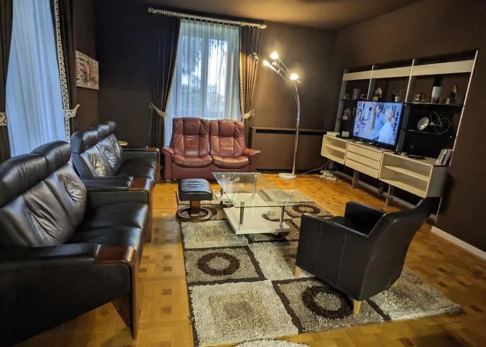 Villa Domain La Rosiere Jusqu'a 50 Personnes Piscine Tennis Et Basket Diemeringen