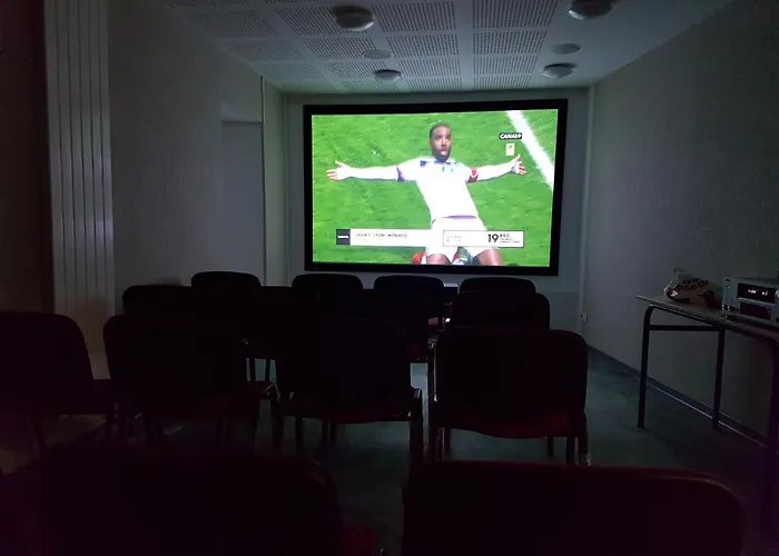 Villa Domain La Rosiere Jusqu'a 50 Personnes Piscine Tennis Et Basket *
