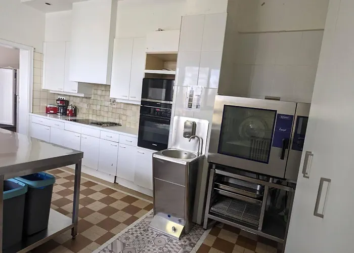 Domain La Rosiere Jusqu'a 50 Personnes Piscine Tennis Et Basket Villa